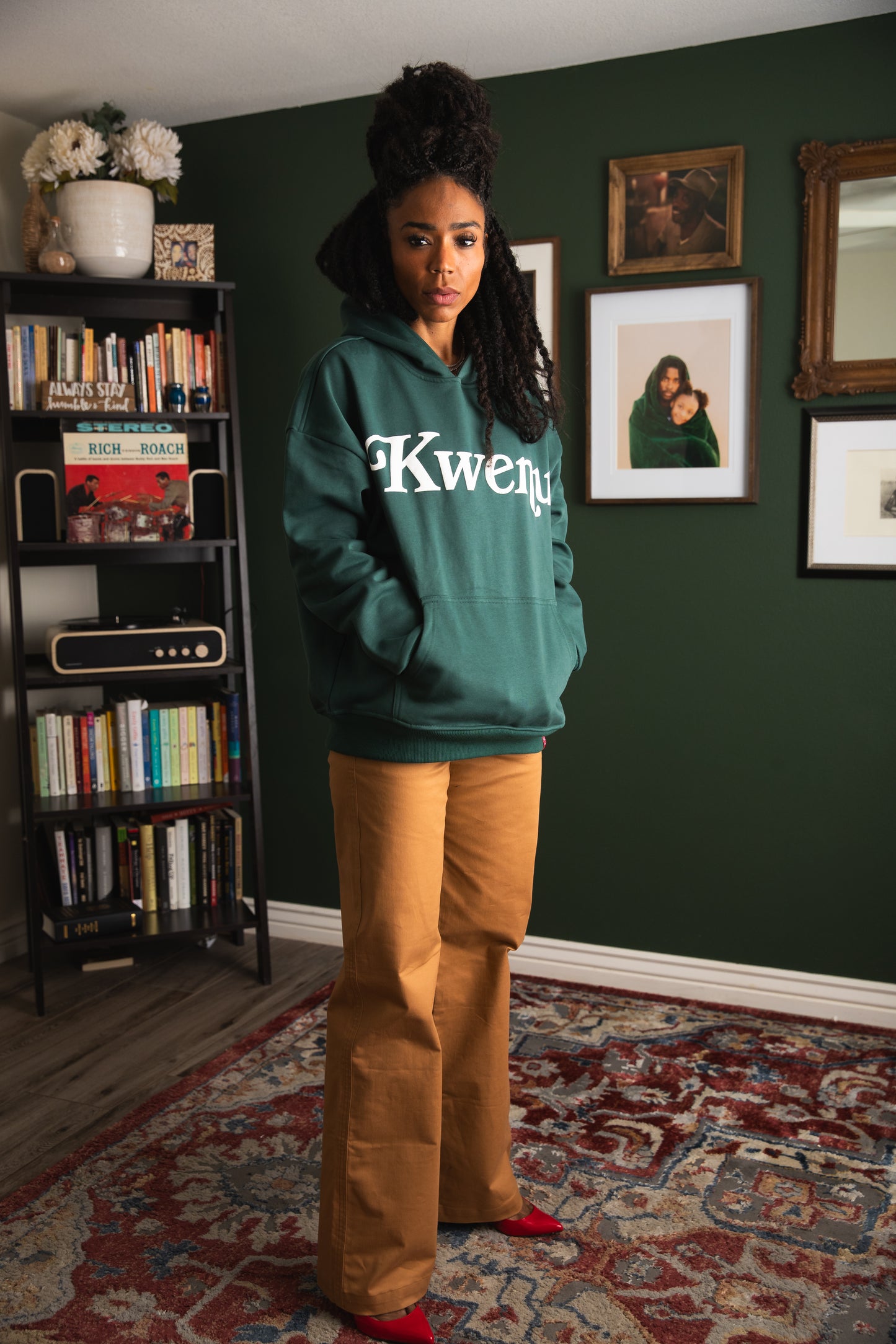 Kwenu Script Hoodie (Green/White)